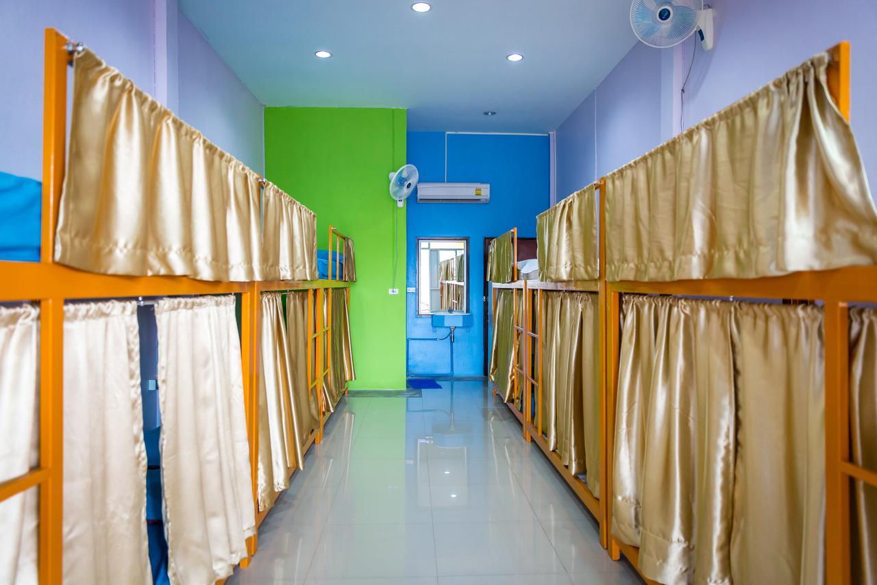 Railway Hostel (Adults Only) Chumphon Exterior photo